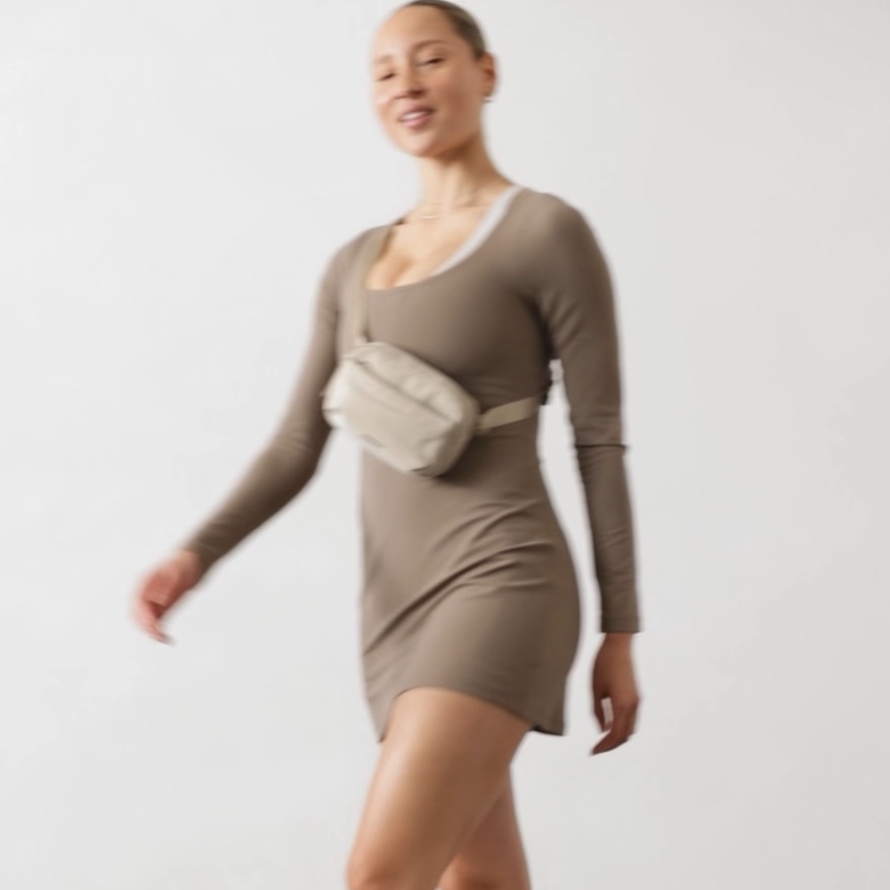Athleta Transcend Long Sleeve Dress size S NWT - Picture 4 of 6